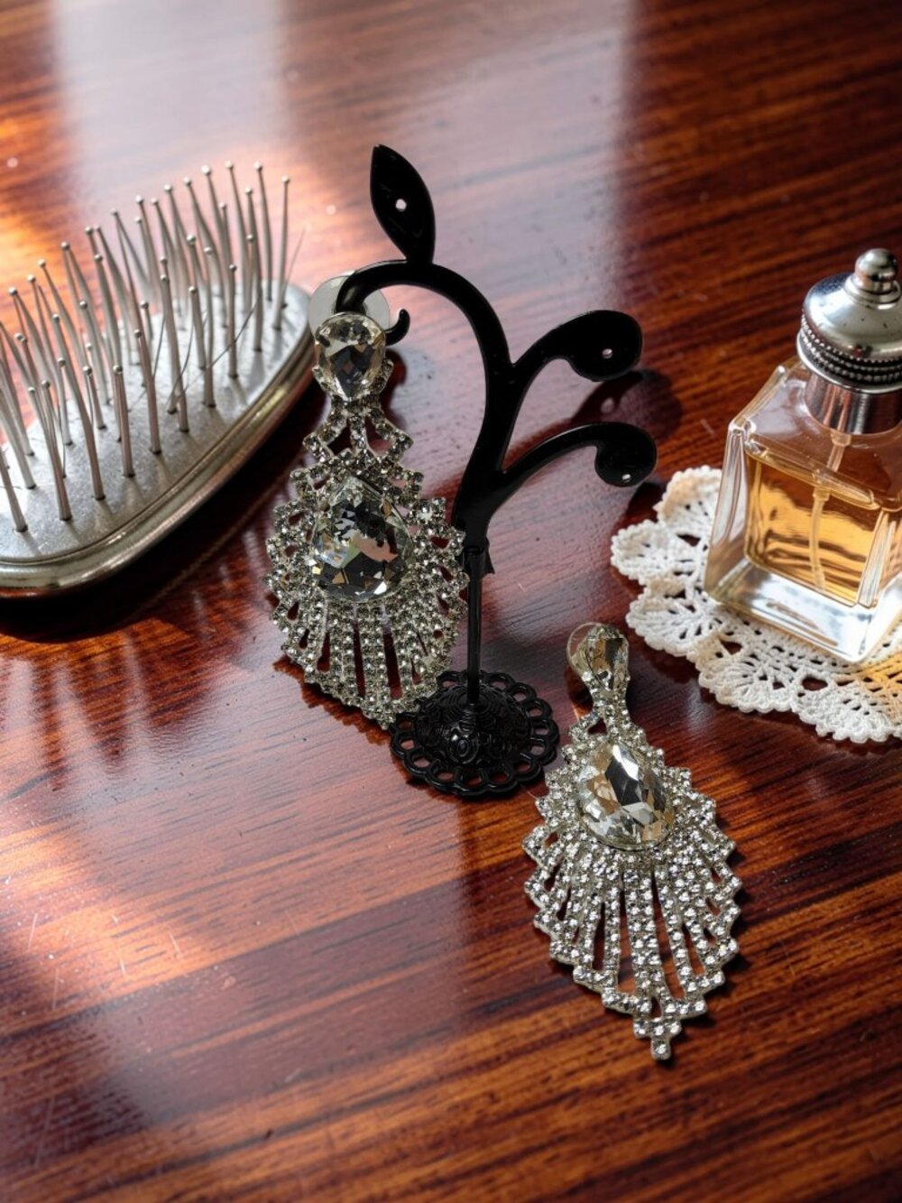 Vintage Clear Crystal Rhinstone Chandelier Pierced Post Back Fashion Earrings